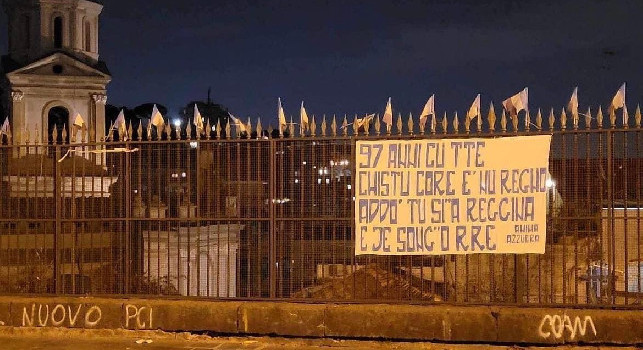 Auguri SSC Napoli, spunta lo striscione nel Rione Sanità | FOTO