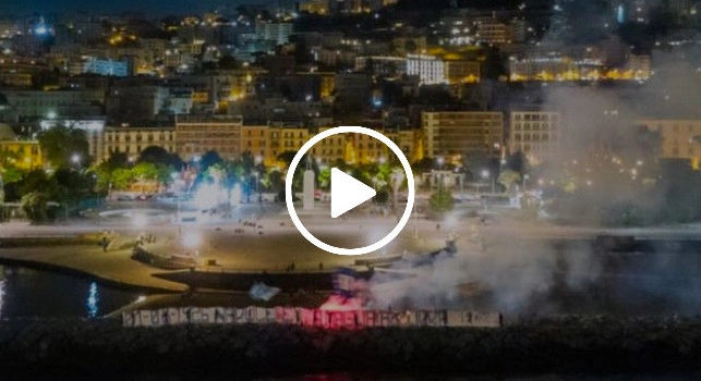 Compleanno SSC Napoli, fiaccolata Ultras 1972 e striscione: Napule è...'a maglia azzurra! | VIDEO