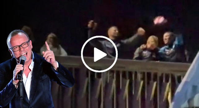Concerto Gigi D'Alessio, quattro calciatori del Napoli scatenati! | VIDEO CN24
