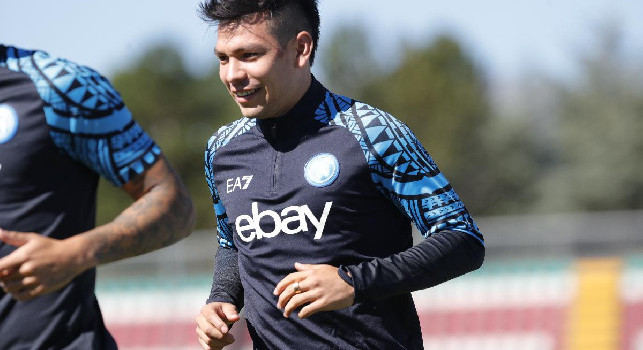 Lozano al Psv, CorSport: ieri ha salutato tutti a Castel Volturno. Guadagnerà molto meno di Napoli, le cifre