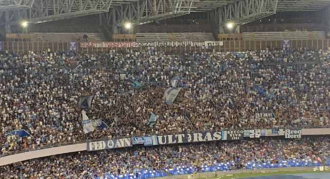 Napoli-Lazio 0-0, striscione nelle due Curve: “Biglietti trasferte: prezzo uguale e con un tetto | FOTO