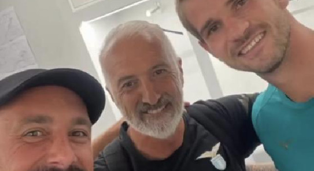 Napoli-Lazio 1-2 - Pepe Reina sorridente nello spogliatoio dei biancocelesti | FOTO