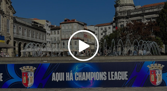 Braga-Napoli, città addobbata per la Champions League anche sugli alberi! | VIDEO CN24