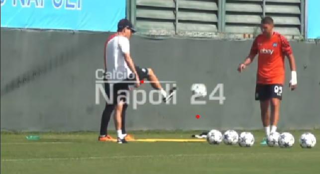Braga-Napoli, ultimo allenamento prima della partenza in Portogallo. Occhio alla mano di Gollini...|VIDEO CN24