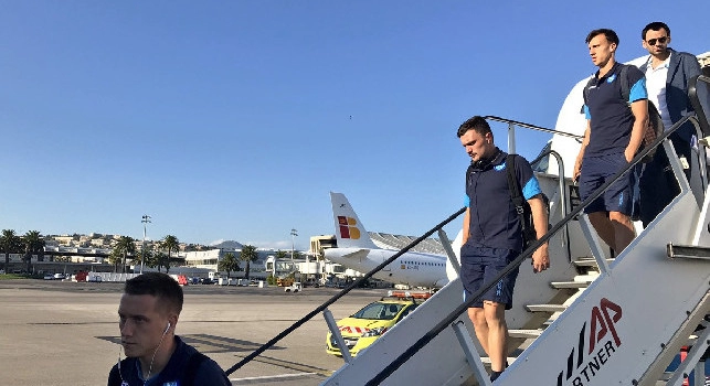 Napoli atterrato in Portogallo, il volo degli azzurri ha accumulato un pesante ritardo