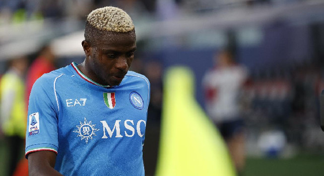 Bologna-Napoli, le pagelle: Osimhen sbaglia il rigore e reagisce male, difensivamente passi avanti ma ora conterebbero i punti