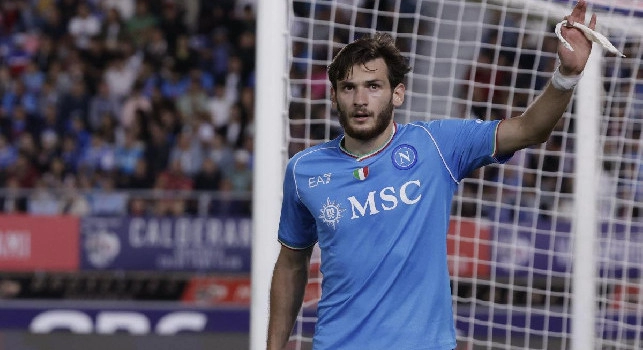 Napoli-Udinese 0-0: calcio di rigore per fallo su Kvara. Il Var salva Manganiello che aveva lasciato correre