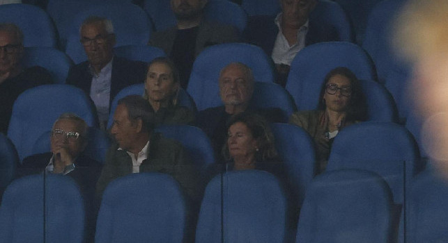 Lecce-Napoli 0-4: tifosi leccesi si congratulano con ADL a fine gara