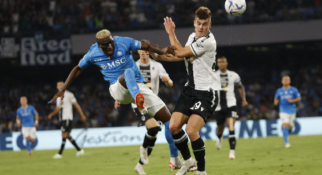 Osimhen via a gennaio? Tuttosport: scenario complicato, il Napoli gli aveva fatto una promessa