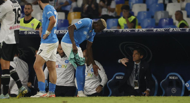 Osimhen in panchina, Garcia l'ha comunicato a poche ore dal match: la reazione, era presente anche ADL