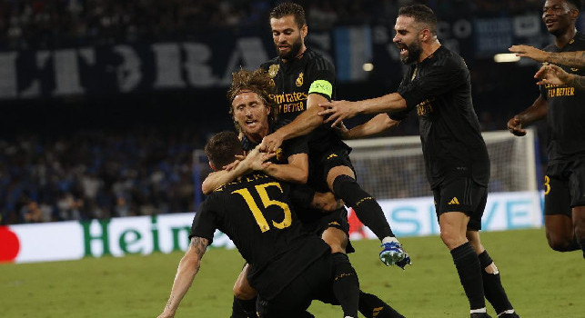 Gazzetta - Vince il Real Madrid ma non perde il Napoli! Azzurri alla pari, i tifosi l'hanno capito con un gesto