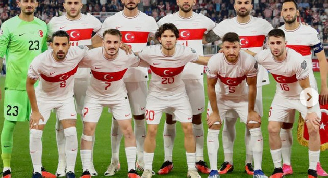Dalla Turchia - Il Napoli torna a guardare in casa Fenerbahce, occhi puntati su un terzino sinistro