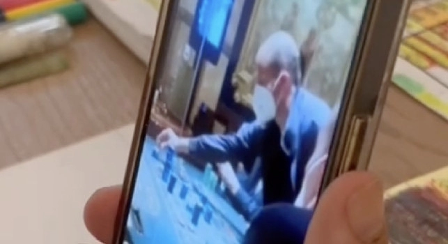 Bomba Corona: “Ecco Allegri mentre gioca al casinò e scommetteva sulla Serie B” | VIDEO