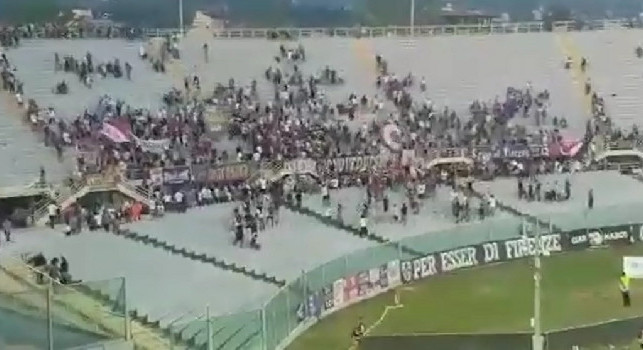 La curva della Fiorentina: Avete scommesso che non fossero gli ultras il problema?