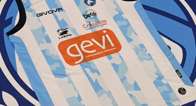 Gevi Napoli Basket, la tercera camiseta es un homenaje a Maradona con los colores argentinos