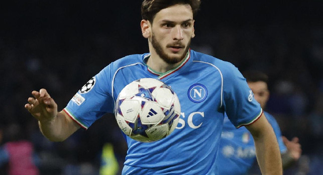 Schira: Kvaratskhelia vicino al rinnovo col Napoli, i dettagli del nuovo contratto