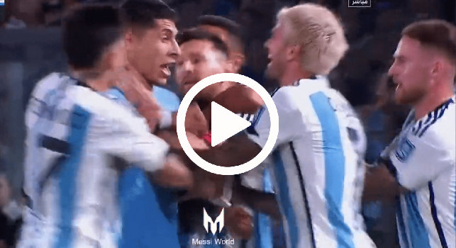 Rissa sfiorata tra Olivera e Messi durante Argentina-Uruguay: mani al collo del difensore del Napoli | VIDEO