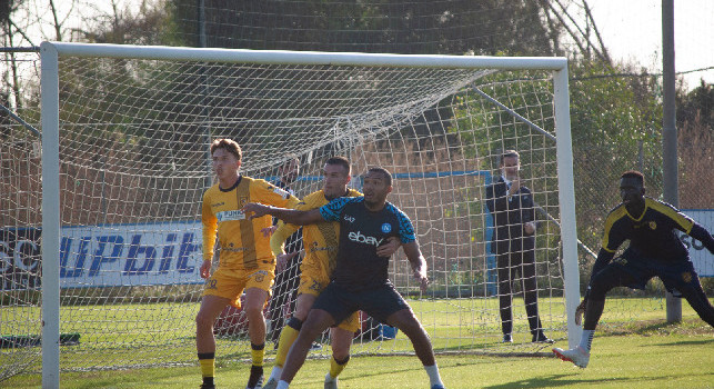 La Juve Stabia ha recitato con grande umiltà e disponibilità il ruolo di sparring partner: spunta un gesto a fine allenamento