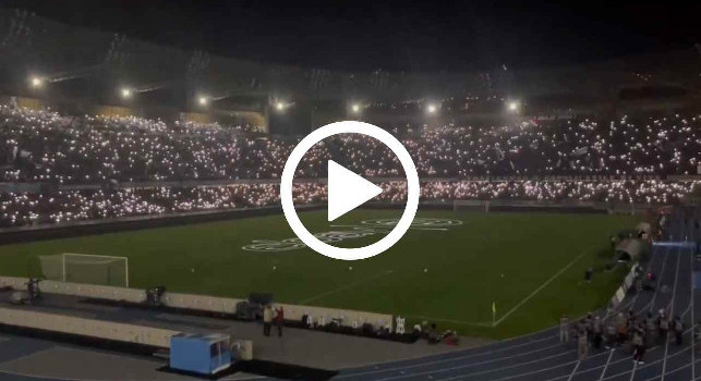 Napoli-Inter, che show nel pre partita: gioco di luci pazzesco al Maradona | VIDEO