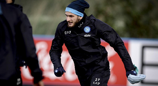 Report SSC Napoli: Kvara out per leggero stato influenzale, Gollini recuperato! Le ultime su Mario Rui e Cajuste