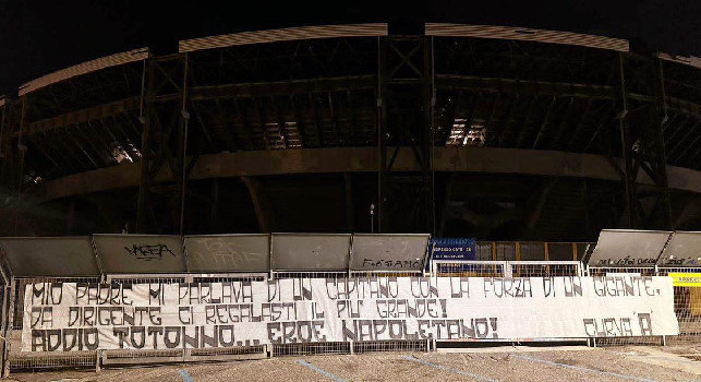 striscione Curva A Antonio Juliano