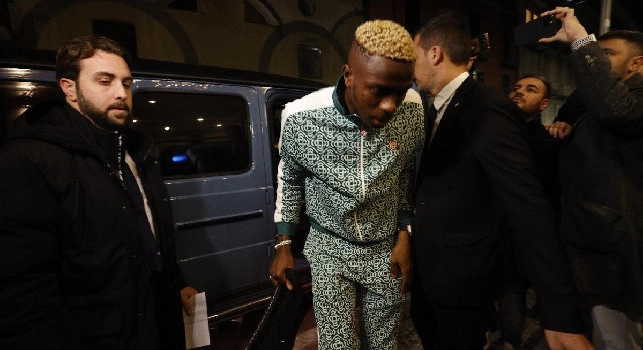 Sky - Rientro Osimhen dalla Nigeria: fissato il volo di ritorno a Napoli, ecco quanto arriva