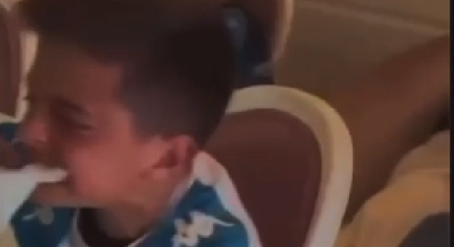 Enzo Dong: Casa mia ora. Spopola il meme dei bambini napoletani in lacrime | VIDEO