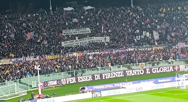 Cori anti-Napoli al Franchi di Firenze, ma il motivo è sorprendente: striscioni vs Nardella | FOTO