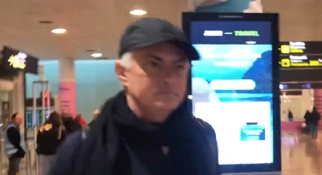Clamoroso Mourinho-Barcellona: beccato all'aeroporto, reagisce così! | VIDEO