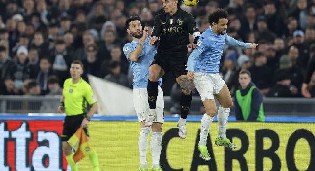 La smorfia di Ngonge ed il gruppo di napoletani in trasferta: le emozioni di Lazio-Napoli 0-0 | FOTOGALLERY CN24