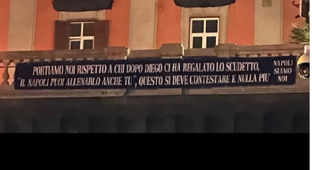 Striscione contro De Laurentiis