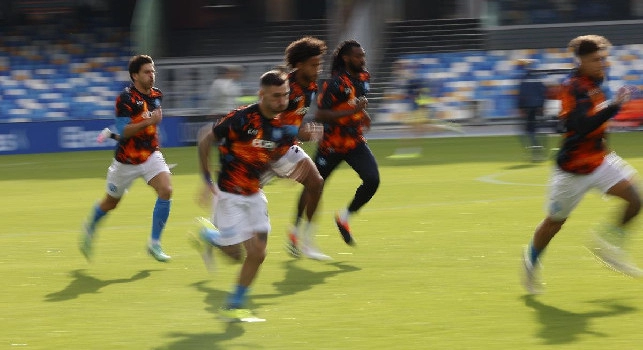 La <i>panchina da tre punti</i> ed il gesto di Kvaratskhelia: le emozioni di Napoli-Verona 2-1 | FOTOGALLERY CN24
