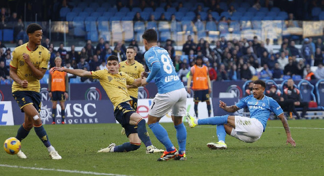 Pagelle Napoli-Genoa: Ngonge salva la faccia da schiaffi, il gol preso è allucinante