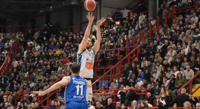 Gevi Napoli Basket, Sokolowski: “Siamo contenti di aver fatto felice il popolo di Napoli, ci sono sempre! Aa Coppa Italia è tutta per loro”