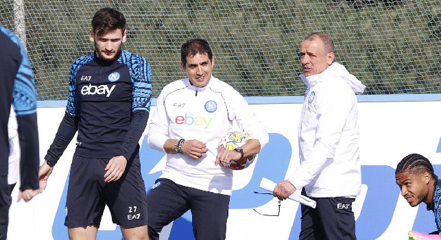 Football Manager, autoscuole, poi Napoli: i due <i>segreti</i> nello staff azzurro slovacco di Calzona