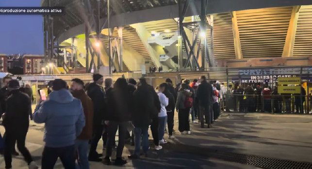 Napoli Barcellona, sta succedendo al Maradona a 3 ore dal match | VIDEO