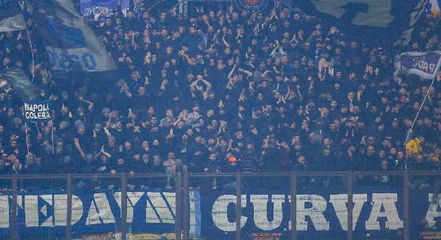 I tifosi non abbandonano il Napoli: esodo di massa contro il Sassuolo, con la Juventus si va verso il sold out