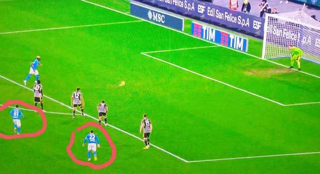 Rigore Osimhen, ecco come il Napoli ha studiato la ribattuta e sorpreso la Juventus | FOTO