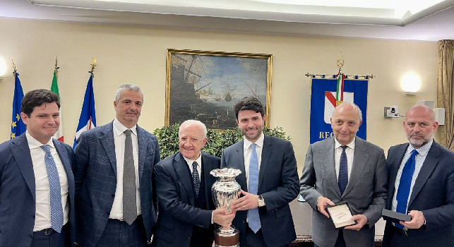 Gevi Napoli Basket in Regione Campania, omaggio a De Luca dopo la Coppa Italia | FOTOGALLERY