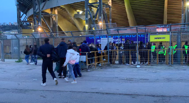 Napoli-Torino, ecco la situazione al Maradona a due ore dal match | VIDEO