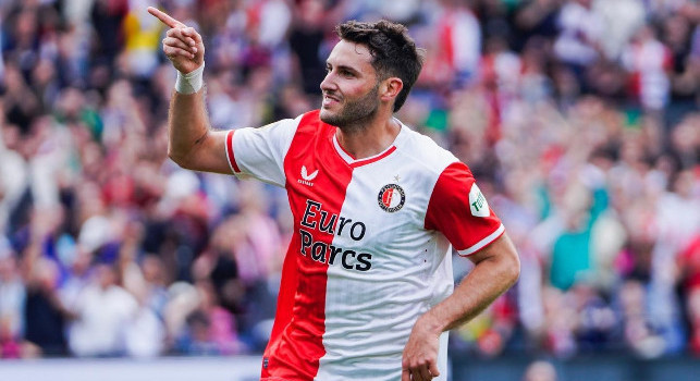 Napoli su Gimenez, i suoi agenti stanno per arrivare in Europa: summit con il Feyenoord per decidere il suo futuro