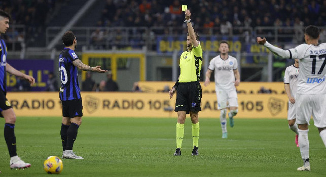 Tanti falli duri e solo un giallo nel primo tempo di Inter-Napoli
