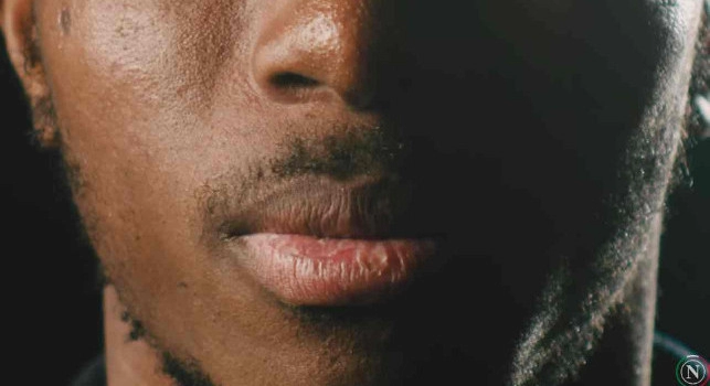 La SSC Napoli si schiera ancora contro il razzismo: Noi non restiamo in silenzio, domani alziamo la voce | VIDEO