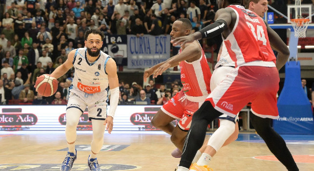 Beffa Gevi Napoli Basket, Pistoia vince all'ultimo secondo del supplementare! | FOTOGALLERY CN24