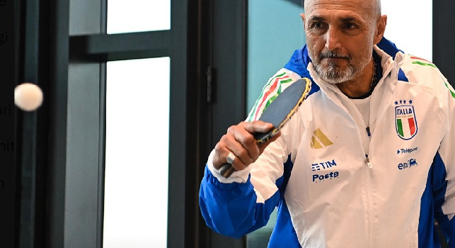 L'Italia di Spalletti incontra i tifosi: sfide a biliardino e ping pong