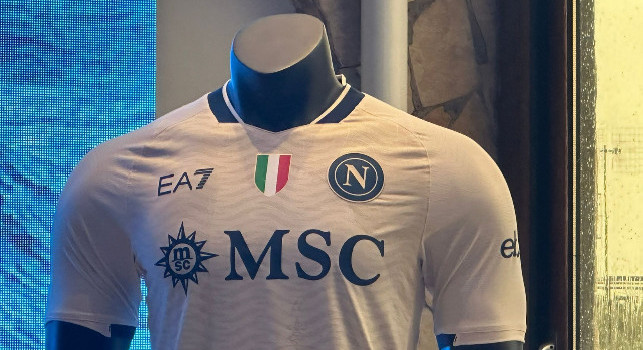 Nuova maglia Napoli presentazione
