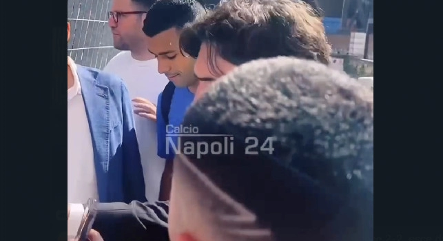 Cheddira tra i napoletani, futuro e battuta su Meret: sentite cosa gli dicono | VIDEO CN24