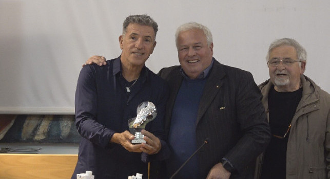 Careca omaggiato ad Agropoli col premio Ussi Margiotta | FOTO