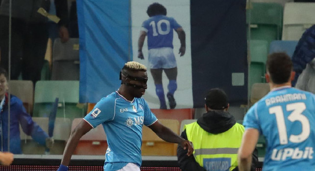 Osimhen con Maradona alle spalle, la smorfia di Olivera: le emozioni di Udinese-Napoli 1-1 | FOTOGALLERY CN24