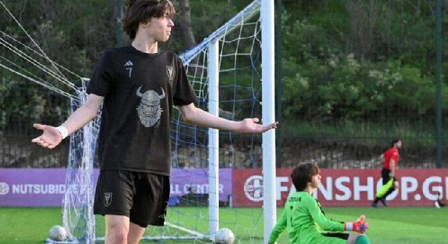 Tornike Kvaratskhelia ancora in gol: super-punizione del fratello di Khvicha | VIDEO